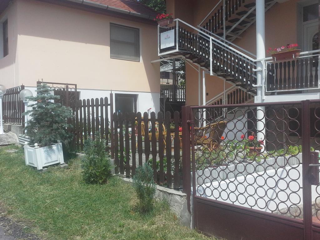 Friends Villa Apartments Hévíz Εξωτερικό φωτογραφία